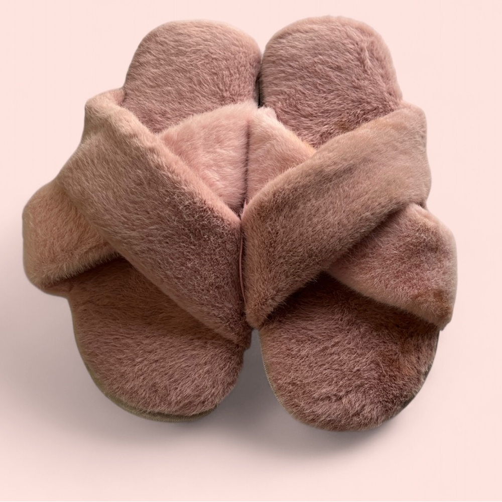 NWOT-Women’s Large JoySpun Pink Faux Fur Massage X-Band Slippers